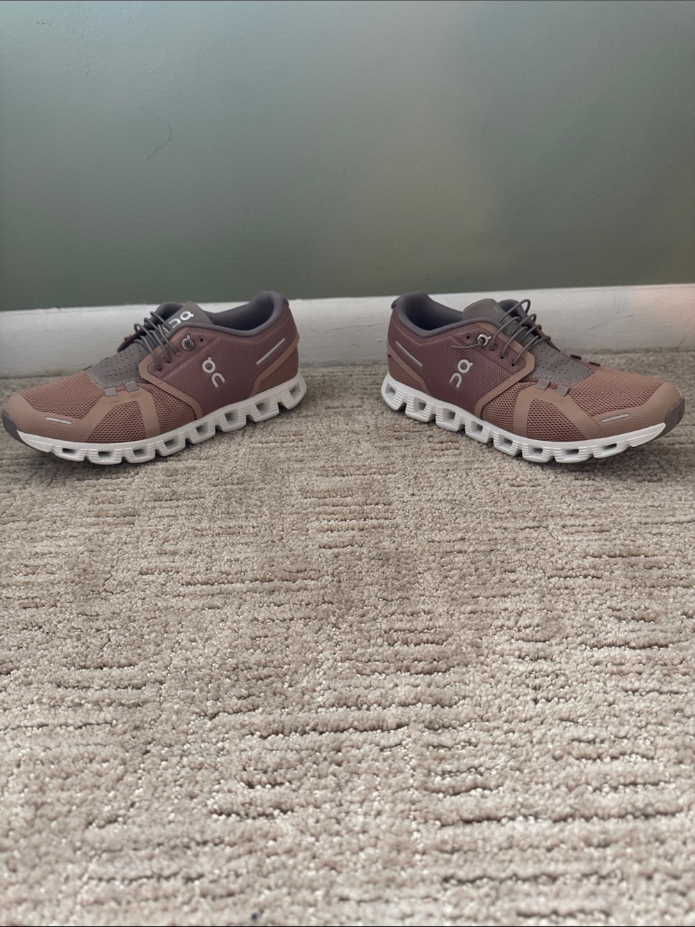 Like new - worn once On Running Cloud Women's Running Shoes - Rosebrown/Fog 7.5 - Picture 5 of 7
